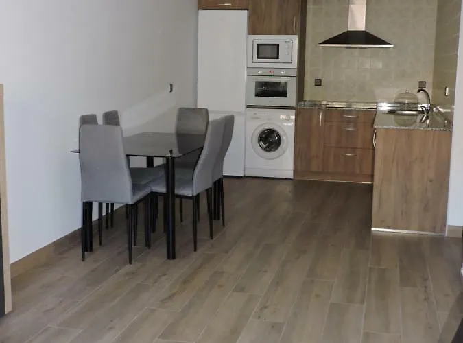 El Tranco Apartment *